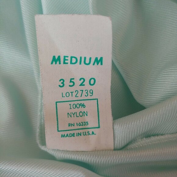 Vintage Pinehurst Lingerie Women's M Nightgown Mint Green Nylon 3 Button Flutter - Picture 7 of 7